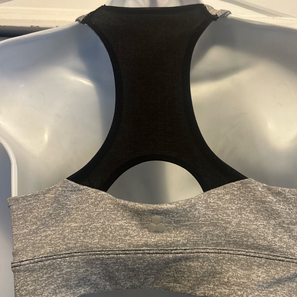 NWOT Tek Gear Med Support Gray Black Front Zip Racer back Sports Bra Small - Picture 4 of 7